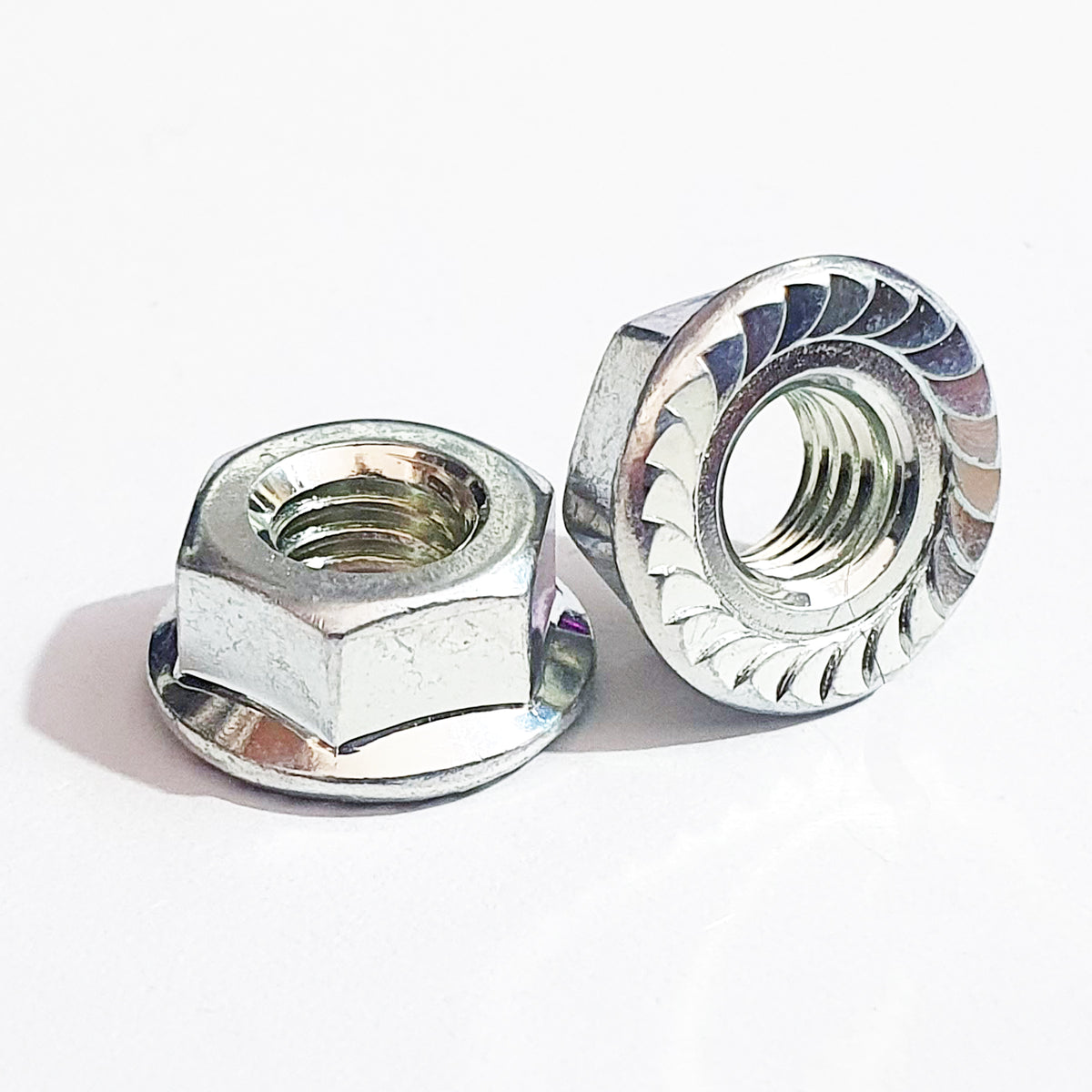 M10-1.25 ファインピッチ歯付きフランジナット 黄色不動態化処理 14mm A/F JIS