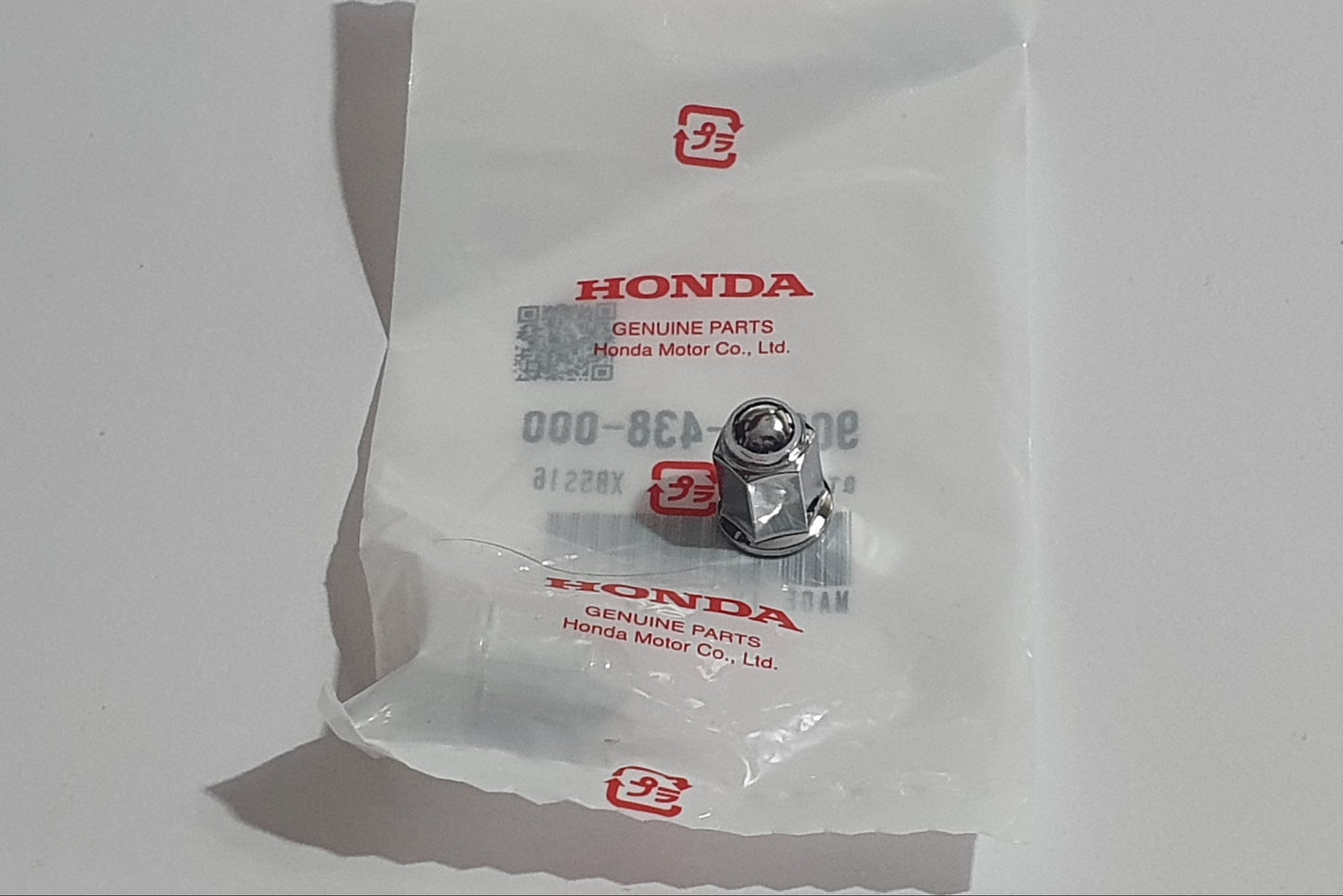 90304-438-000 M6 Long Dome Exhaust Nut Chrome Steel Made in Japan
M6 thread 1.00mm pitch 10mm spanner Size
Nut Height 16.30mm
Ideal for exhaust nuts