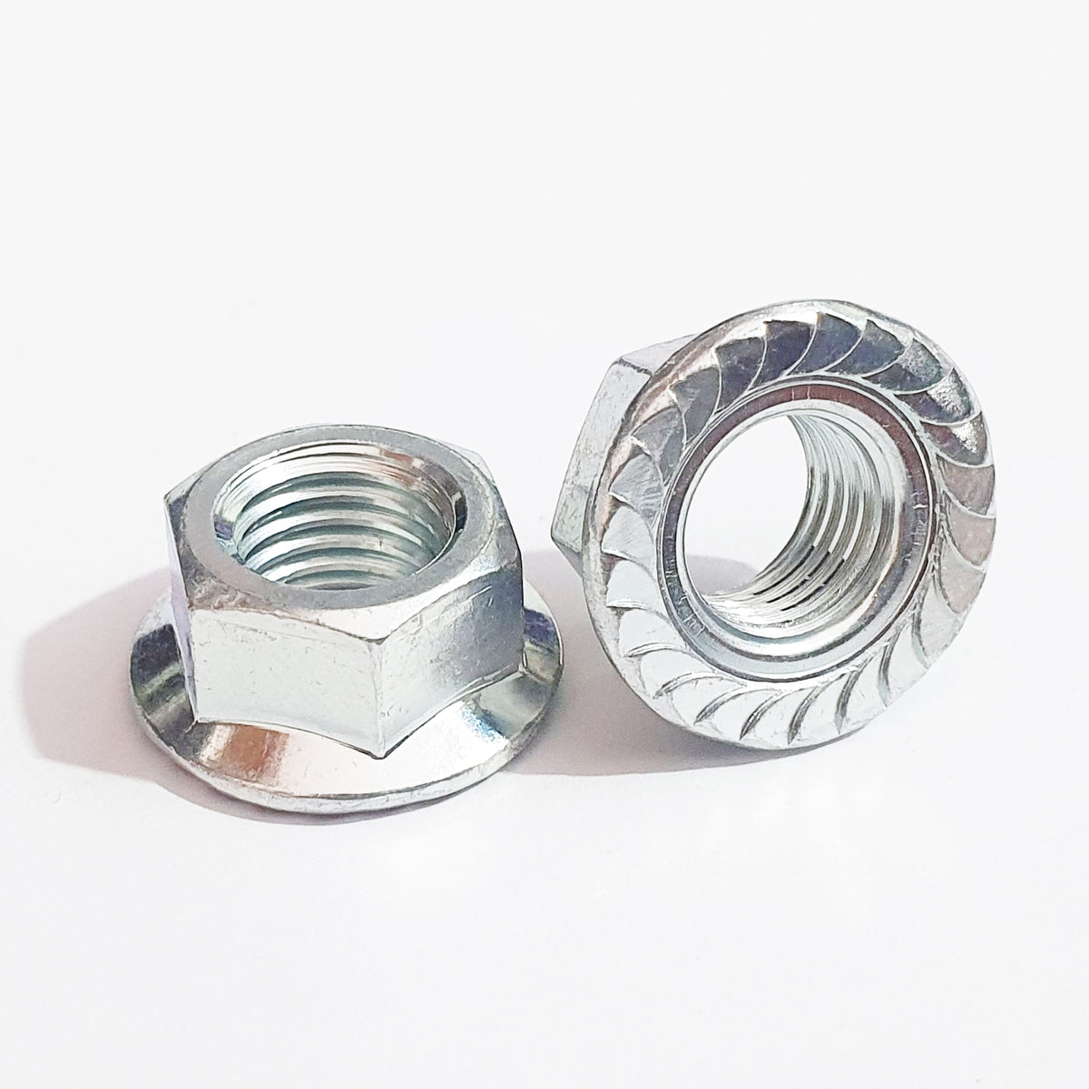 M10-1.25 ファインピッチ歯付きフランジナット 黄色不動態化処理 14mm A/F JIS