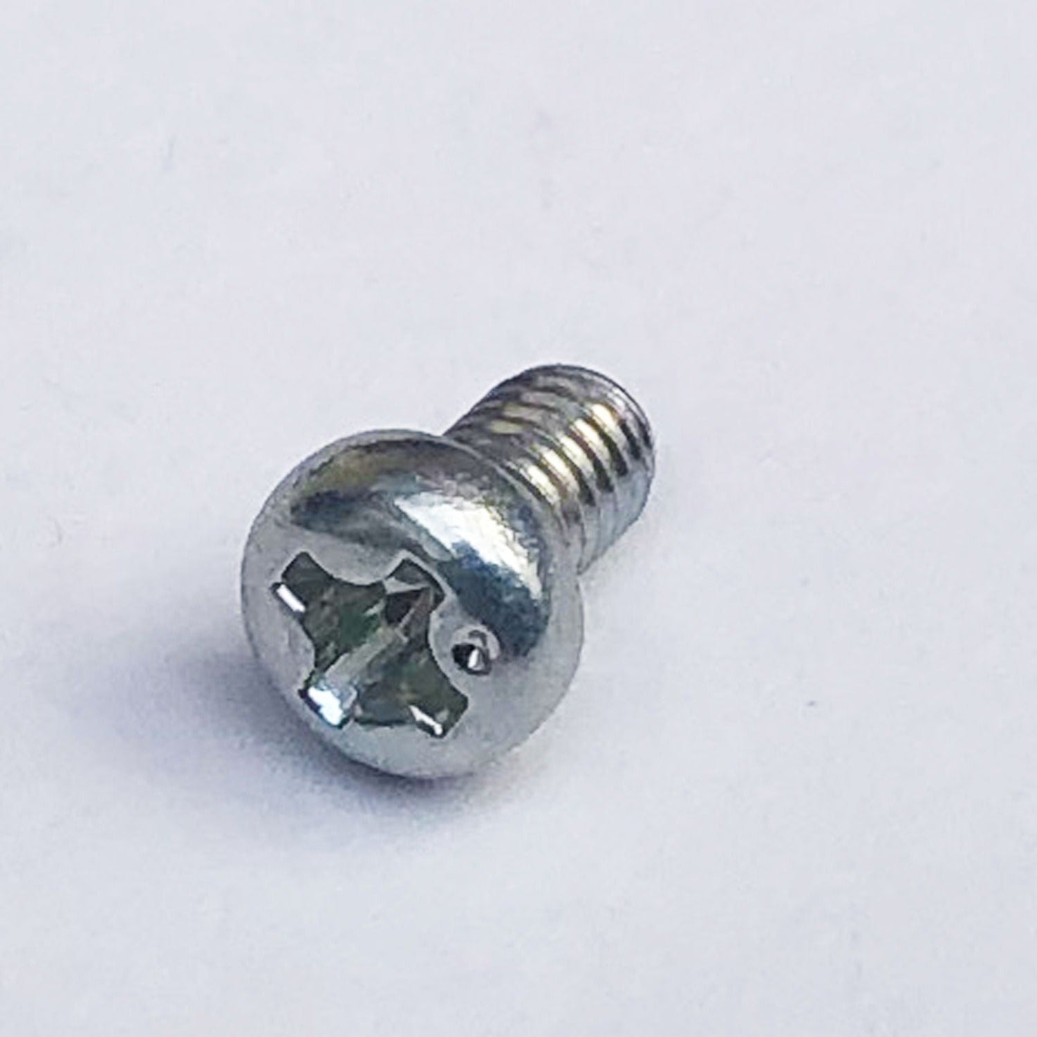 M3 x 10 Phil Pan Trivalent White Cr-3 JIS 220B0310