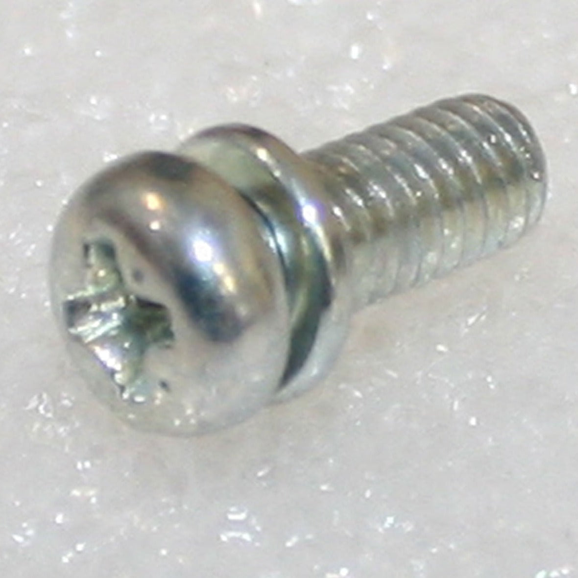 M4 x 18 Phil Pan Head Screw w/Spring Washer Trivalent White ZnCr-3 JIS 223B0418