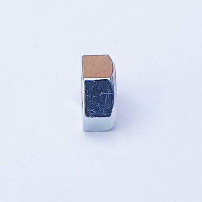 M5-(0.90) Hex Nut Class 1 Former JIS 0.90 Pitch Trivalent White Cr-3 side on